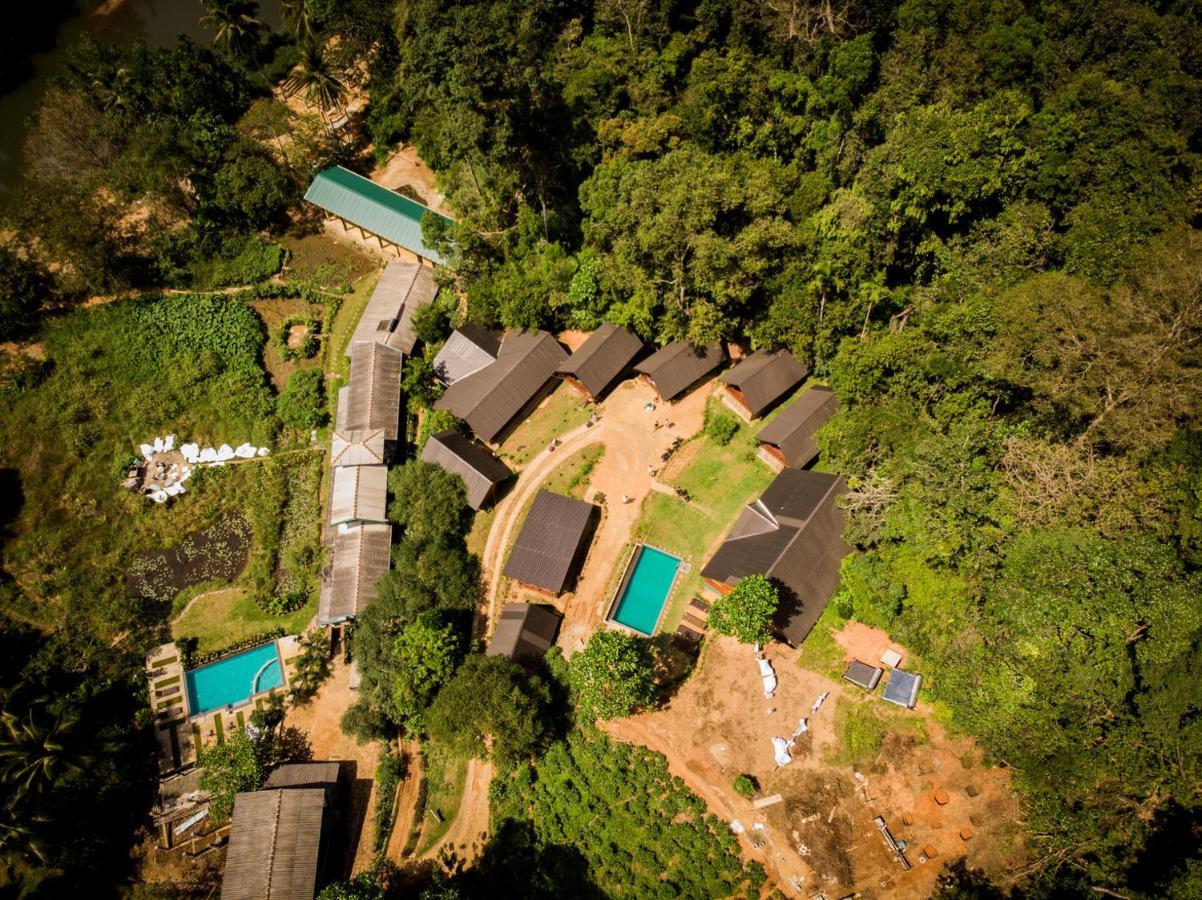Sinharaja Forest Gate Deniyaya Esterno foto
