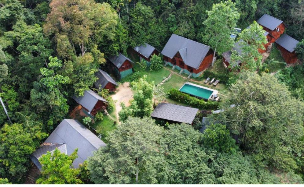 Sinharaja Forest Gate Deniyaya Esterno foto